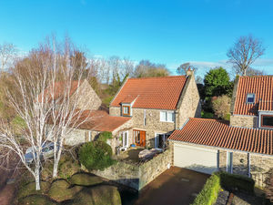 Photo 25- click for photo gallery